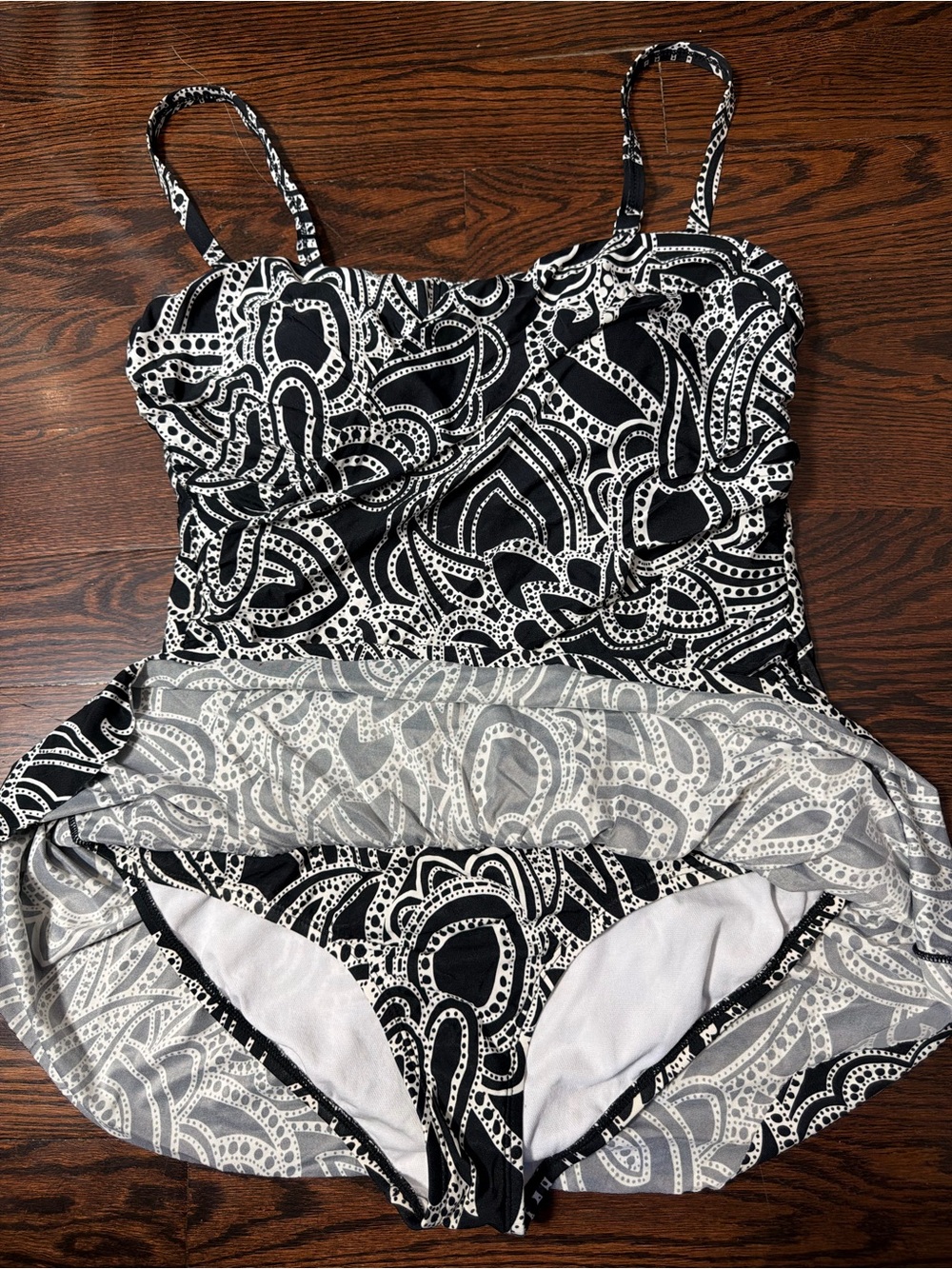 Jantzen Black & White Paisley-Style One-Piece Swimsuit SZ 14